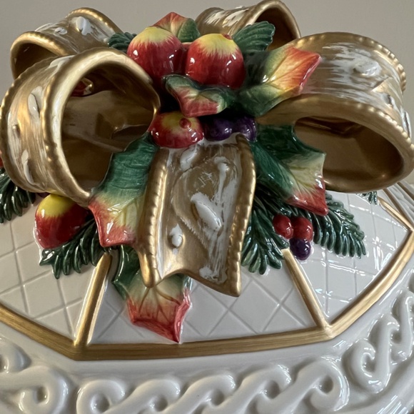 Stunning Fitz & Floyd 'Snowy Woods' Covered Soup Tureen - Picture 6 of 16